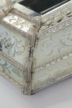 SPEGEL, Venetiansk stil, 1900-tal.