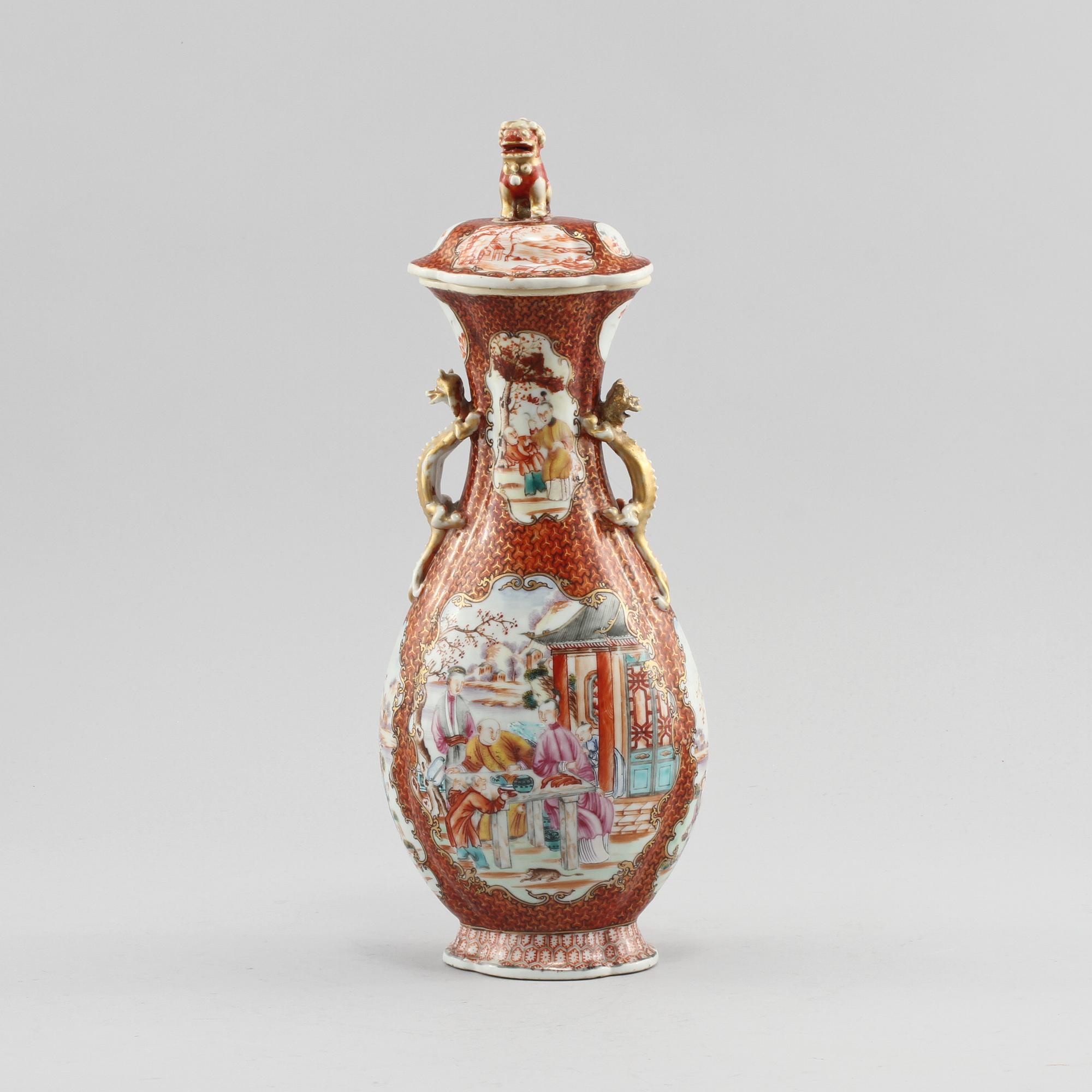 VAS, porslin, Kina, 1800-tal.