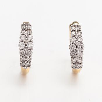 Korvakorupari, 14K kultaa, timantteja n. 0.42 ct yht. Timanttiset, Helsinki.