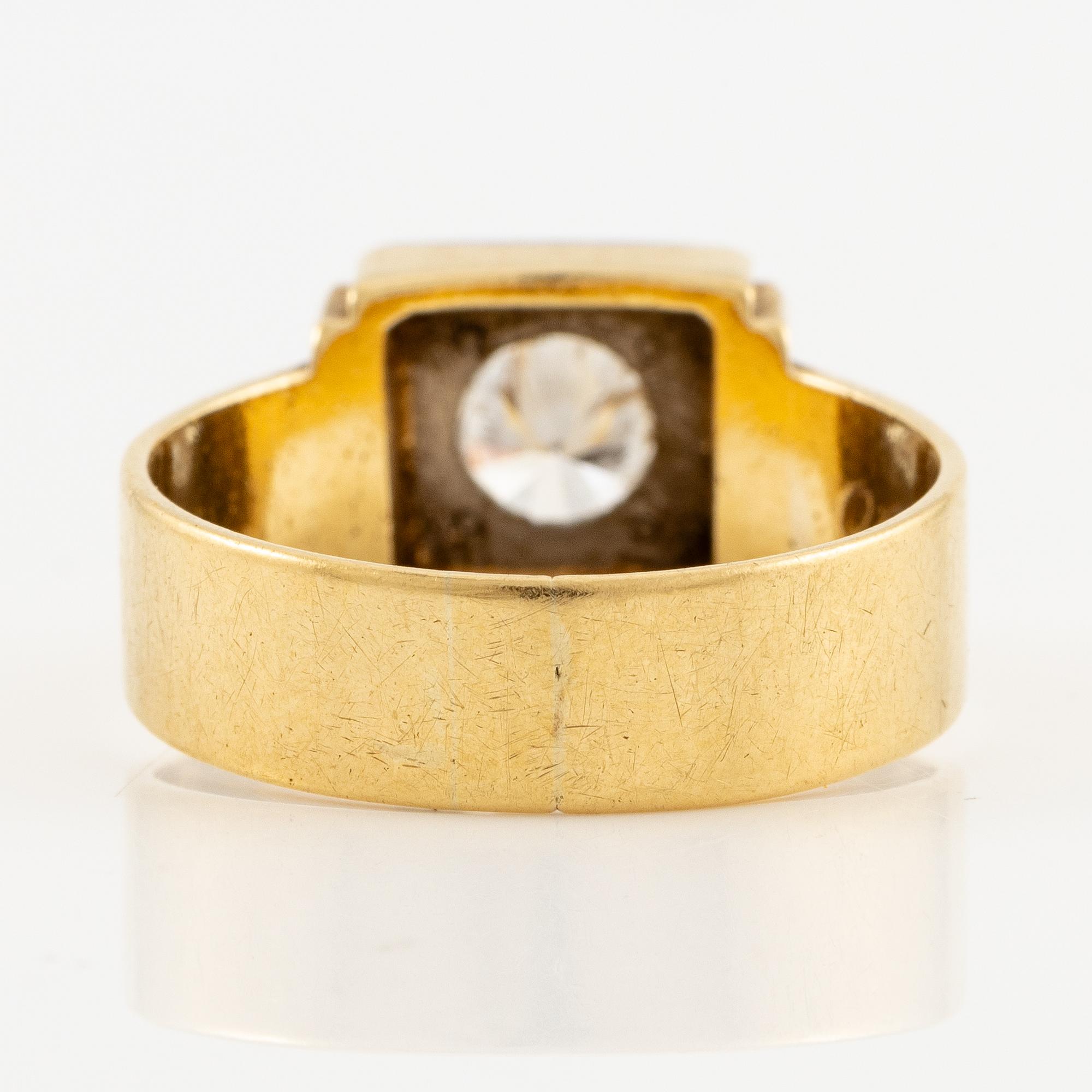Wiwen Nilsson, Wiwen Nilsson, a ring, 18K gold with a round brilliant-cut diamond, Lund 1964.