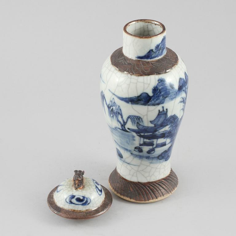 LOCKURNA, porslin, Kina, 1800/1900-tal.