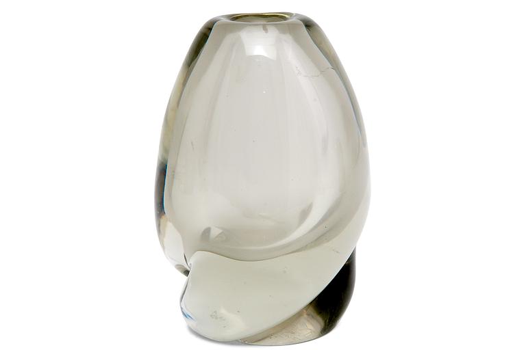 Gunnel Nyman, A VASE.