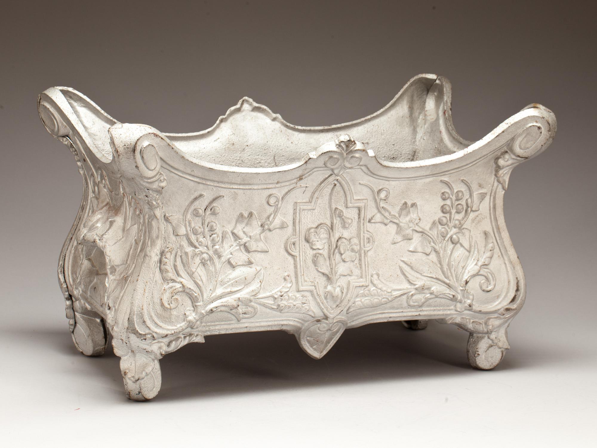 JARDINIERE, gjutjärn. 1900-tal.