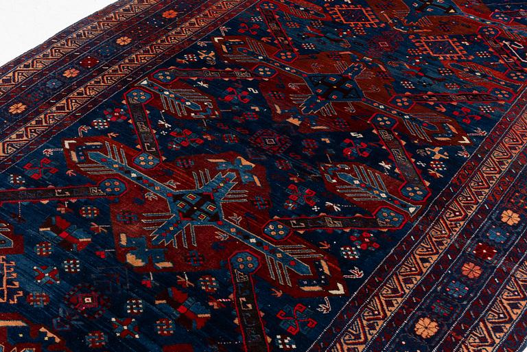 Gallerimatta, Antik Seychour, Östra Kaukasus, ca 330 x 180 cm.