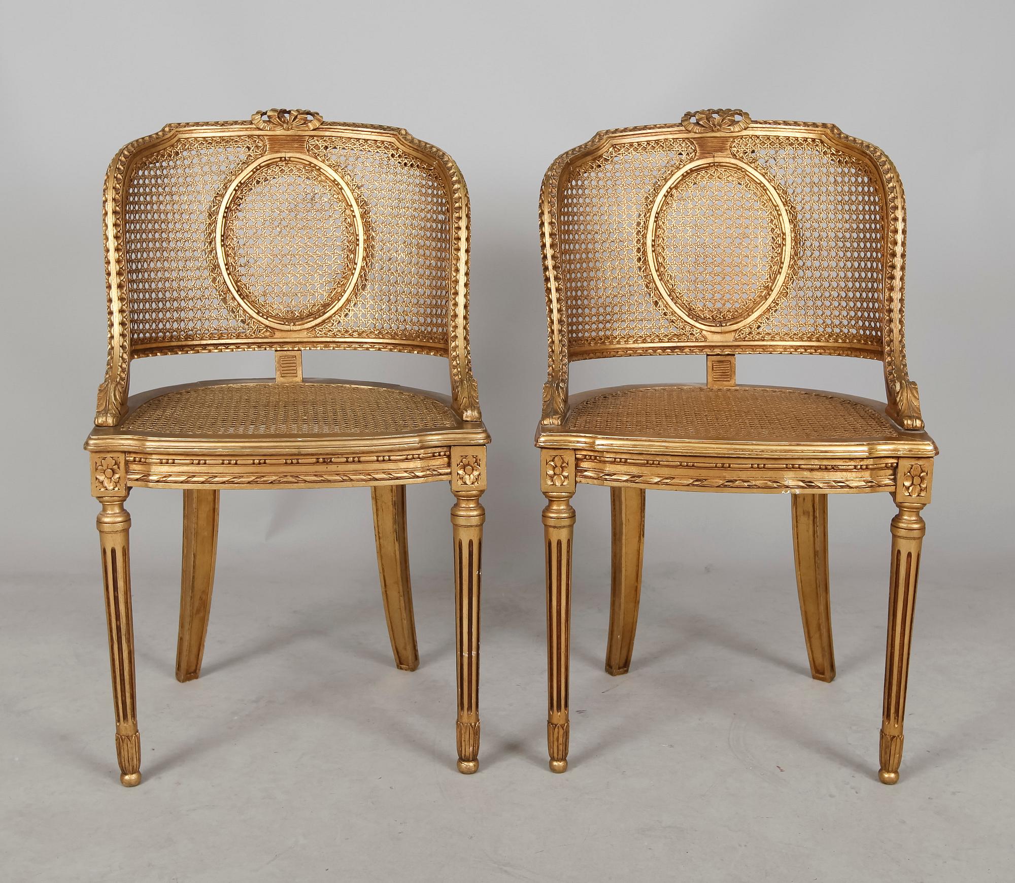 KARMSTOLAR, 1 par, Louis XVI stil, 1900-talets mitt.