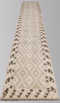 A runner, Kilim, ca 491 x 79 cm.
