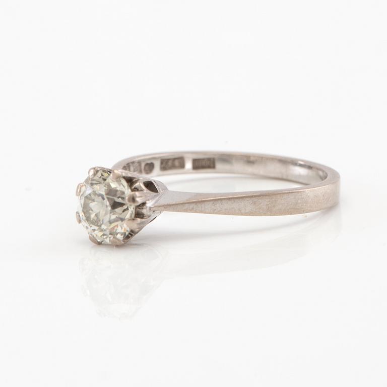 Solitaire ring in 18K white gold with a Very Faint Light Green diamond approximately 1.10 ct.