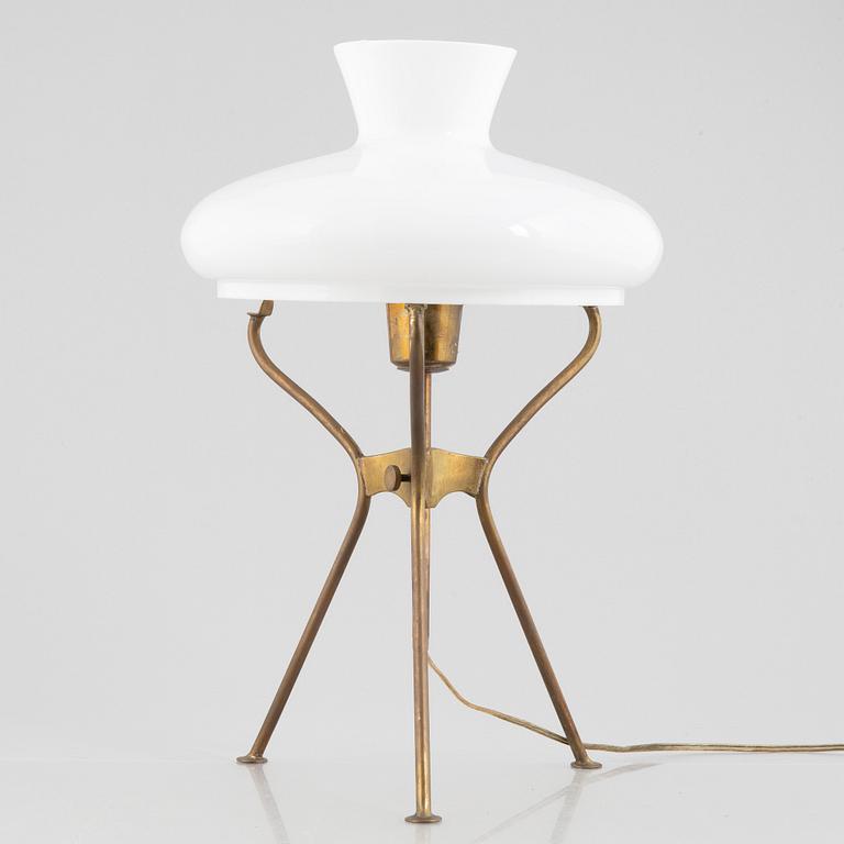 Bertil Brisborg & Torsten Claeson (1893-1978), a table lamp. "model Triva 532-018", Nordiska Kompaniet, 1950s.