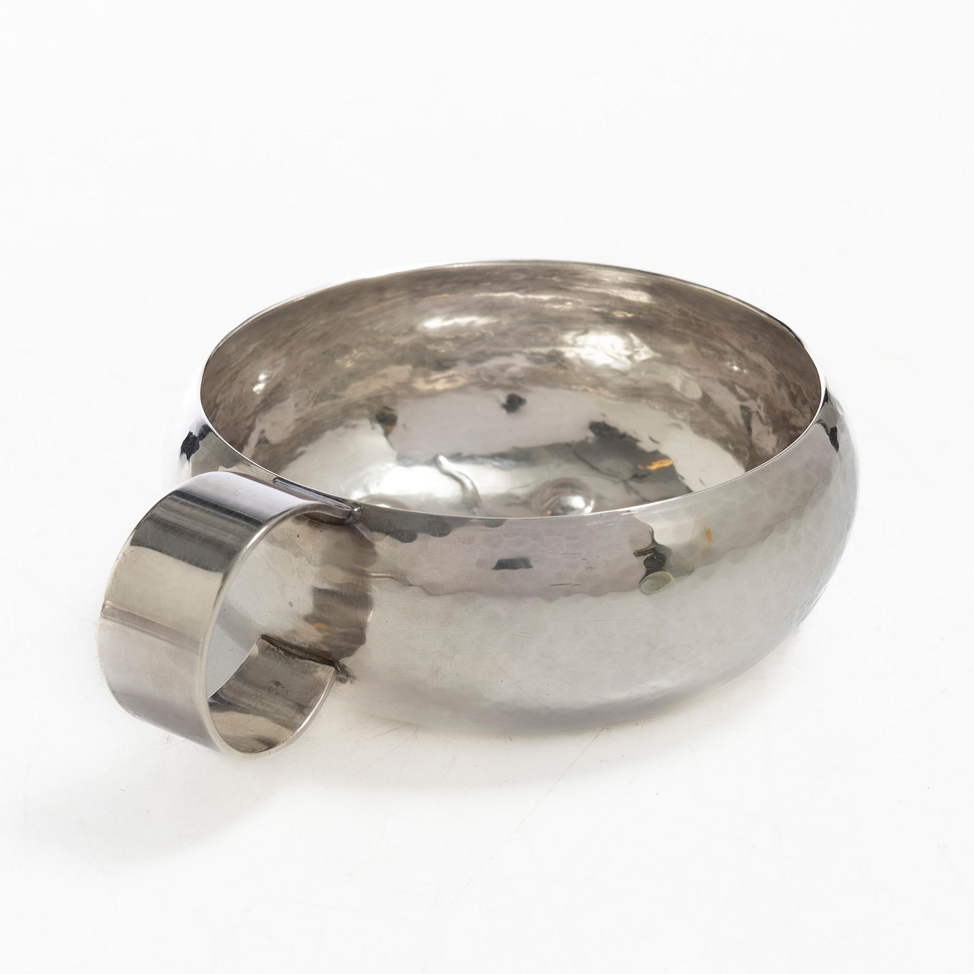 Olle Ohlsson, Tasse a vin, silver, Olle Ohlsson Silversmide, Stockholm 1992.