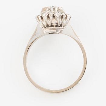 Ring, 18K white gold, camée model, set with brilliant-cut diamonds totalling 0.48 ct according to the inscription.