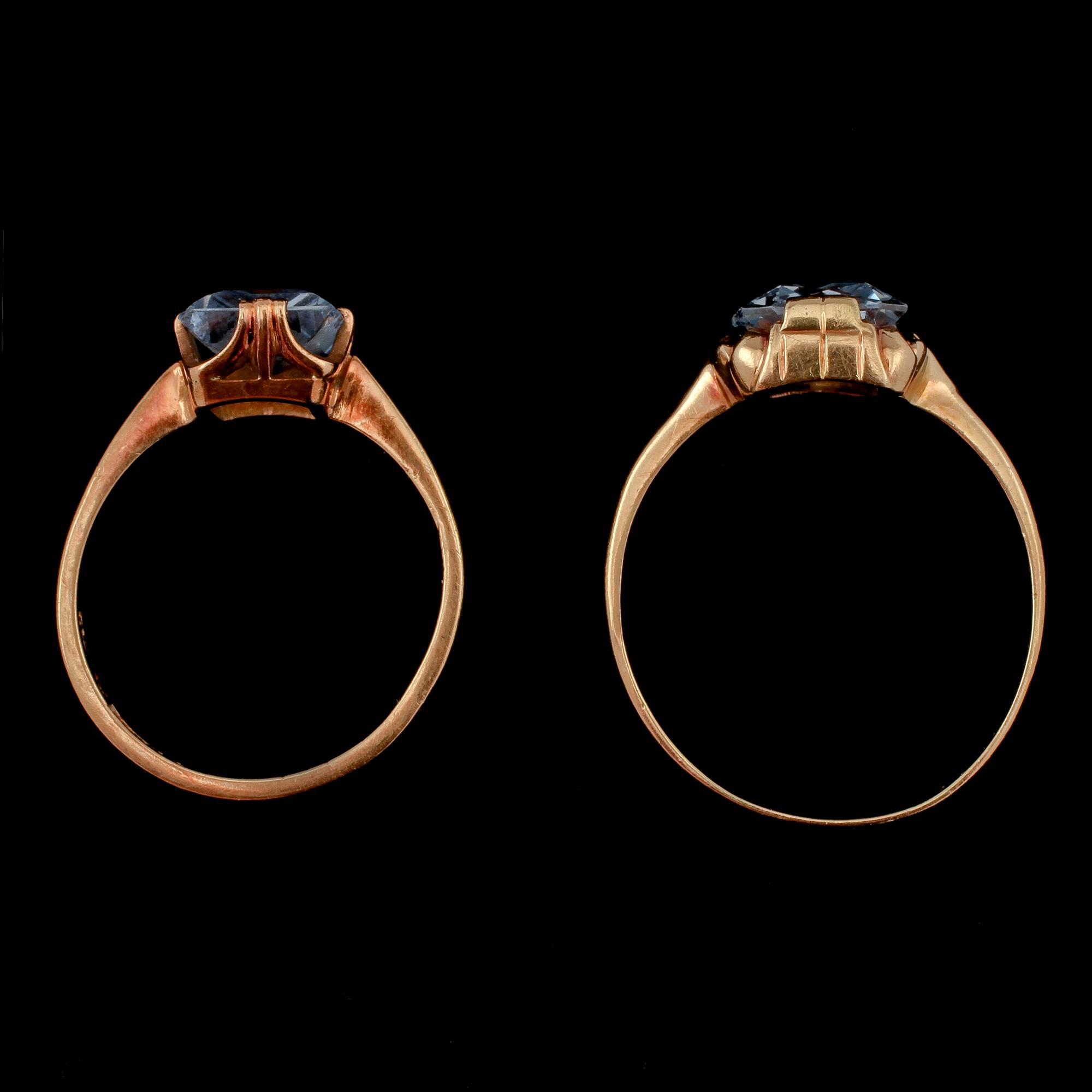 RINGAR 2 st, 18k och 20k guld med fasettslipade syntetiska spineller, 1882 resp 1900-tal. Vikt 6 g.