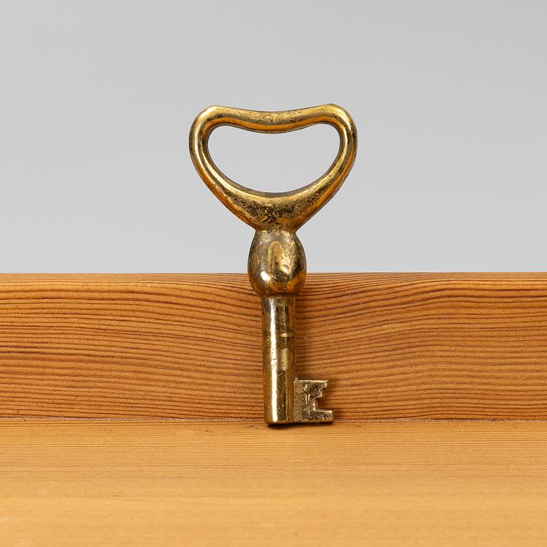 Carl Malmsten, a 'Husmorslyan' sideboard.