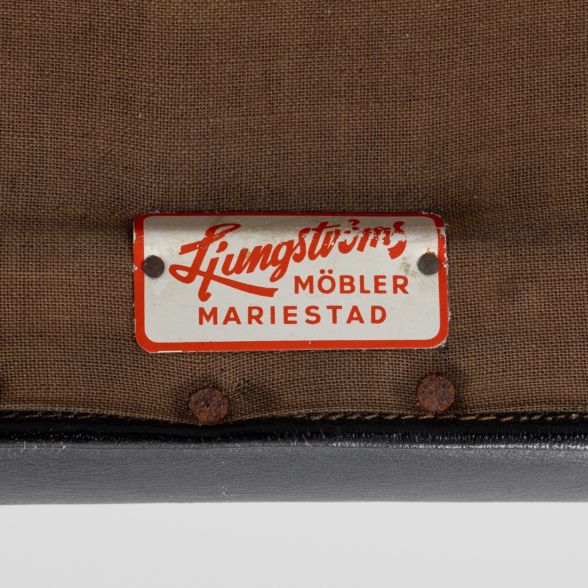 Axel Larsson, karmstolar ett par, möjligen modell 1208, Svenska Möbelfabrikerna, Bodafors, 1930-tal.