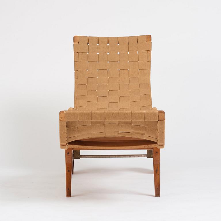 Bruno Mathsson, a rare easy chair for Firma Karl Mathsson, Värnamo, Sweden 1940's.