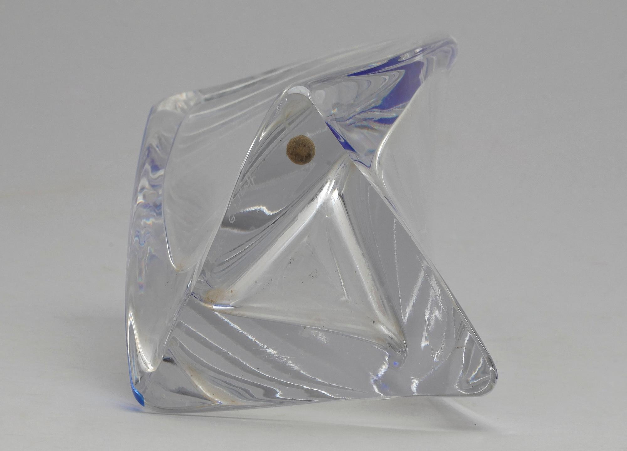 VAS, glas, Göran Wärff, Kosta Boda, signerad samt numrerad 48862.