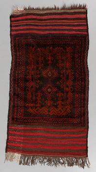MATTA, orientalisk, total längd 156, bredd 86 cm, old.