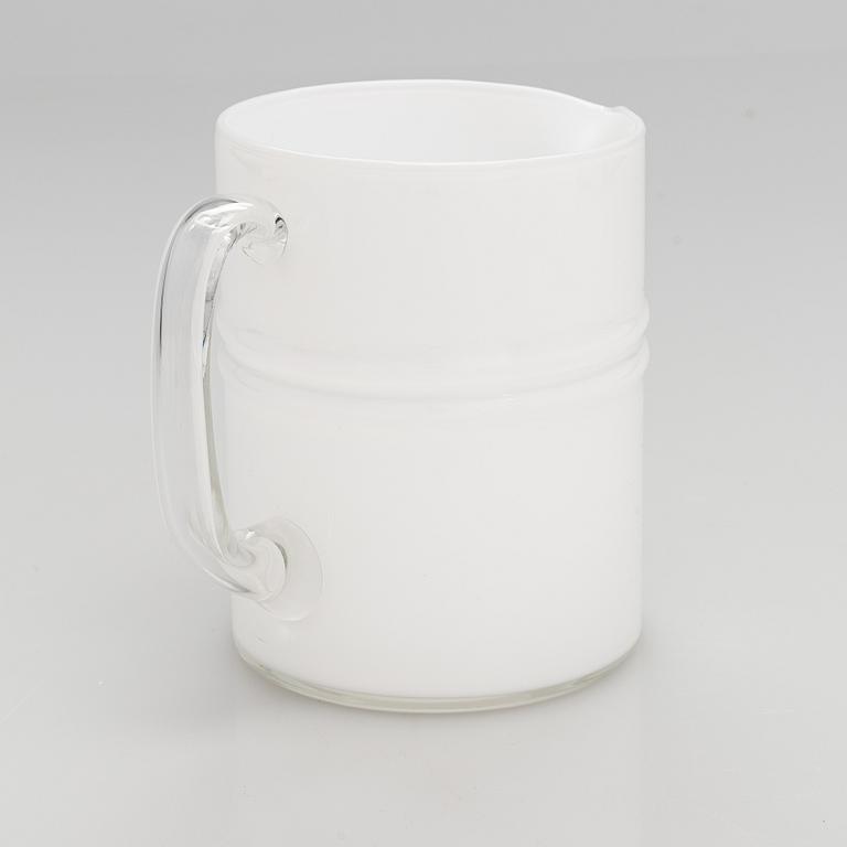 Timo Sarpaneva, set of 14 drinking glasses and a jug, 'Ripple' 2054 for Iittala.
