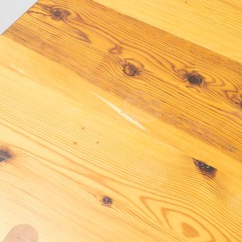 Roland Wilhelmsson, dining table, Ågesta, 1976.