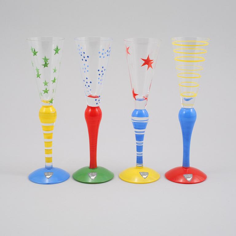 SNAPSGLAS, 4 st, "Clown", Anne Nilsson, Orrefors, 1900-talets slut.