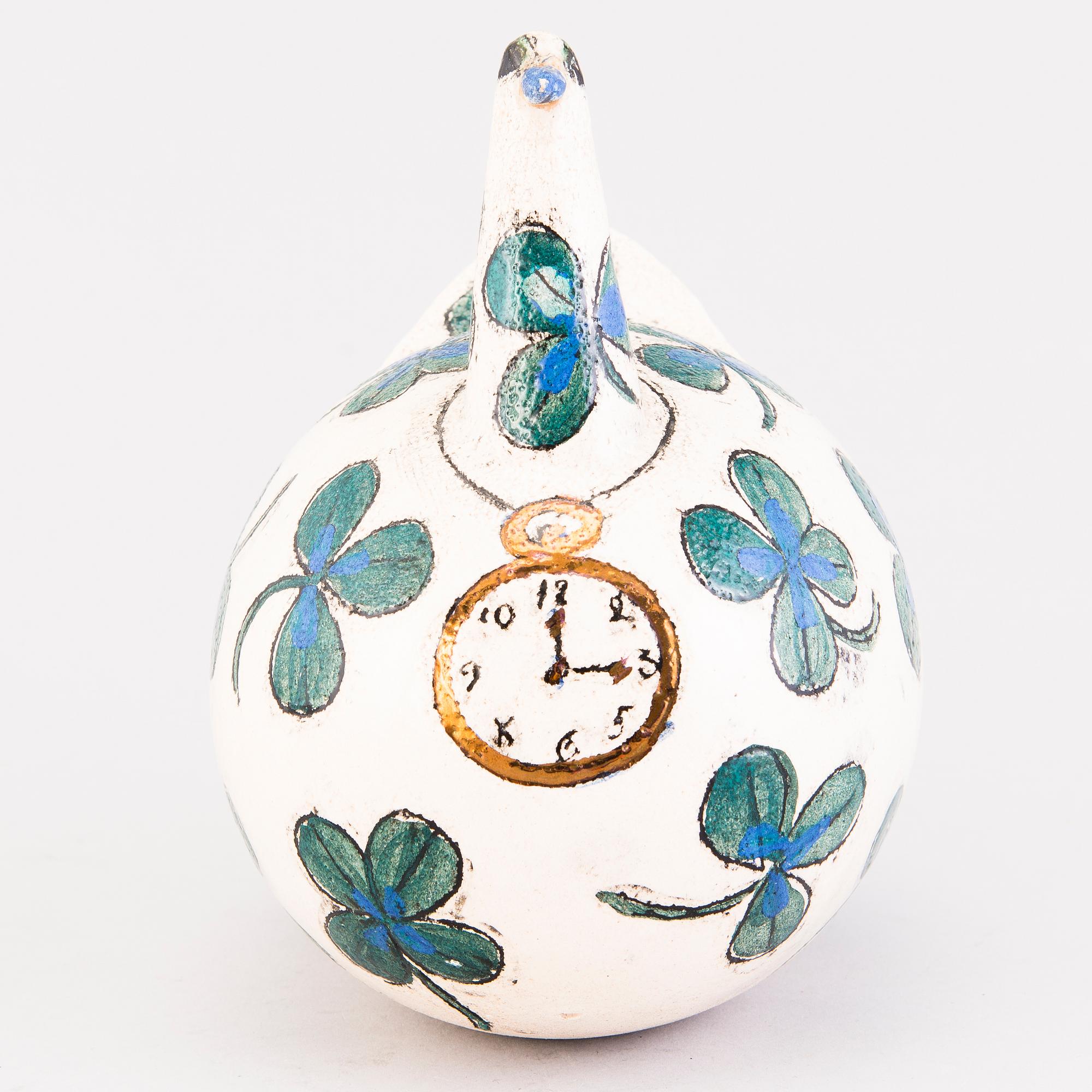 Birger Kaipiainen, A stoneware sculpture signed Kaipiainen.