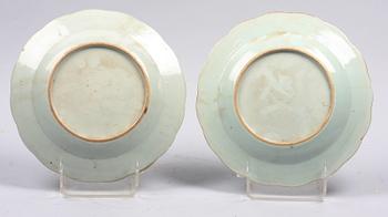 STEKFAT SAMT TALLRIKAR, 2 st, porslin, 1700-tal, Kina.
