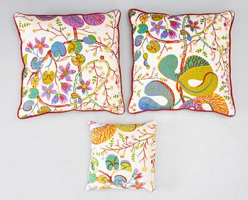 Cushions, 3 pcs, in fabric from Svenskt Tenn.