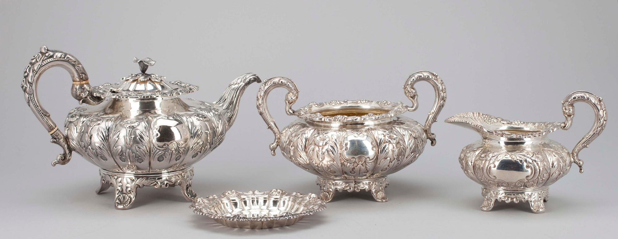 A TEA SERVICE, 3 PARTS AND A TRAY.