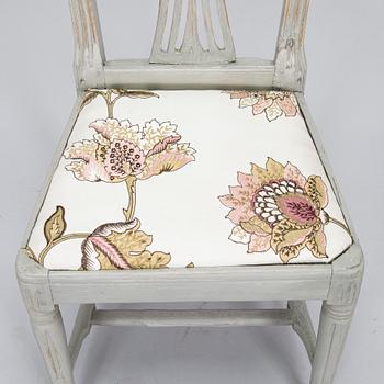 Skrivbord, gustaviansk stil, 1900-tal och stol, gustavianskt provinsarbete, 1700-talets slut.