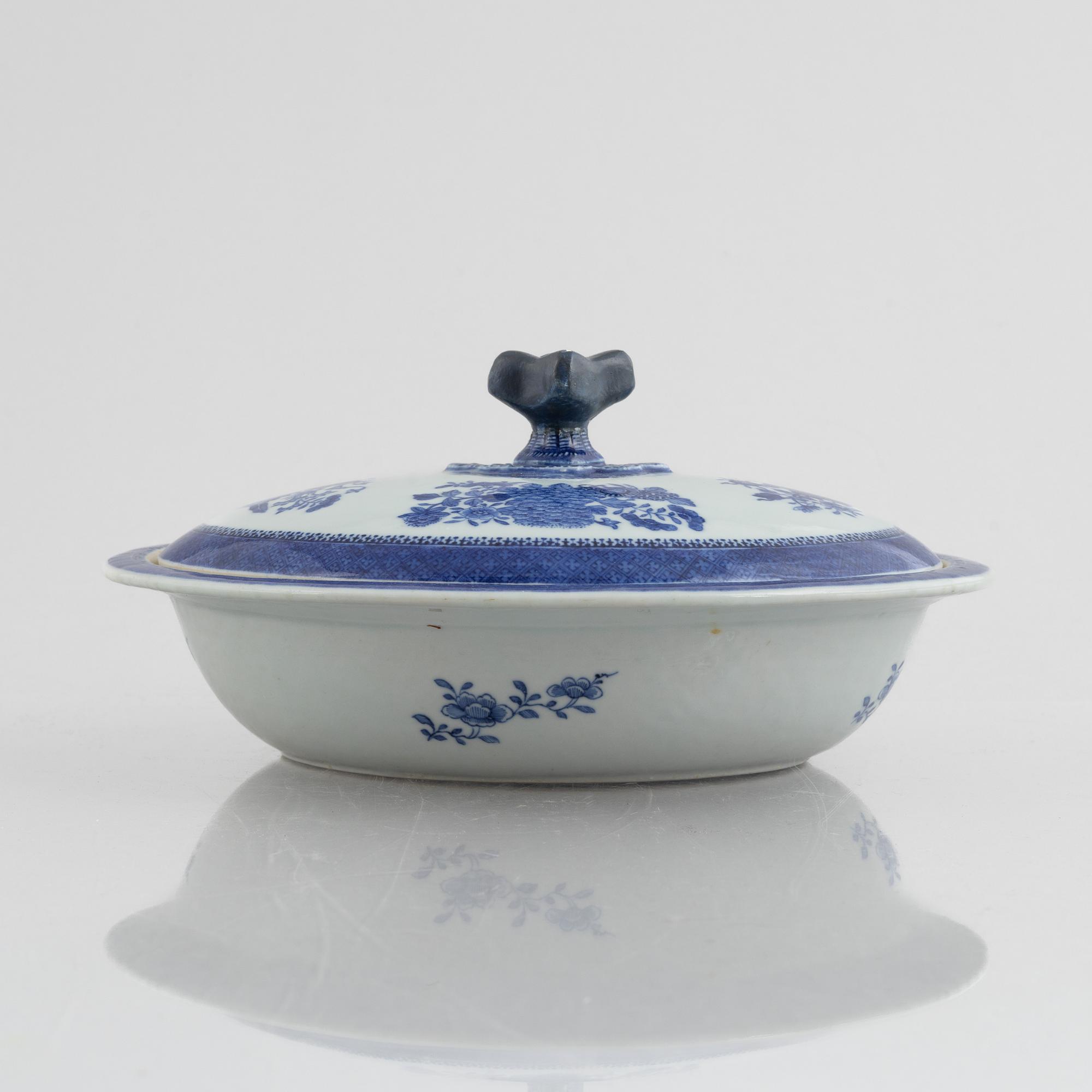 A blue and white porcelain dish with cover, China, Jiaqing (1796-1820).