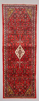 MATTA, Hamadan, galleri, ca 290 x 107 cm.