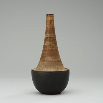 A Wilhelm Kåge farsta stoneware vase, Gustavsberg Studio 1955.