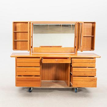 Bedroom furniture set, 4 pieces, late 20th century.