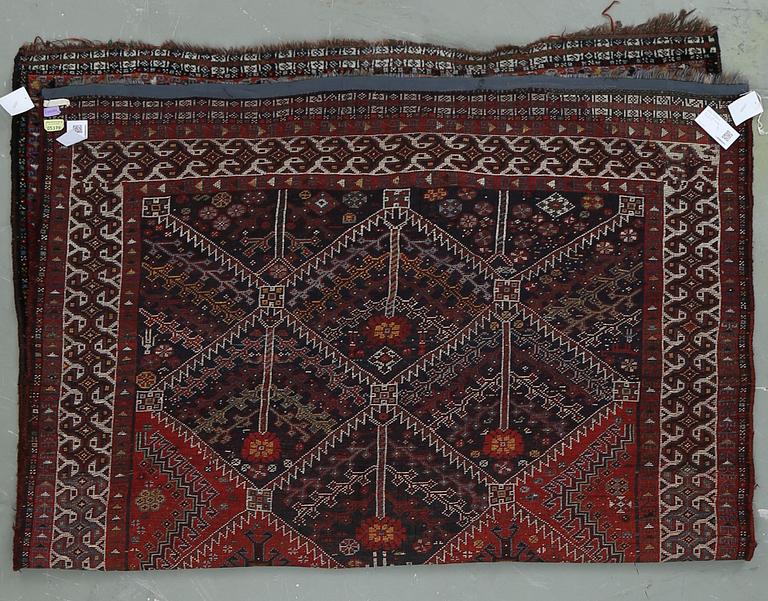 MATTA, old Kashgai, ca 225x155 cm.