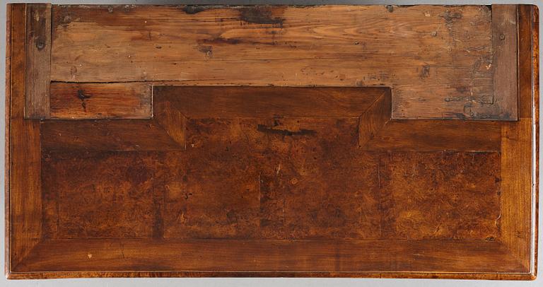 SKRIVBORD, Fredriks I:s tid, senbarock 1720-40-tal.