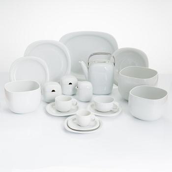 Timo Sarpaneva, A 74-piece 'Suomi' tableware set in porcelain, Rosenthal Studio-linie, 1980s. Design year 1976.