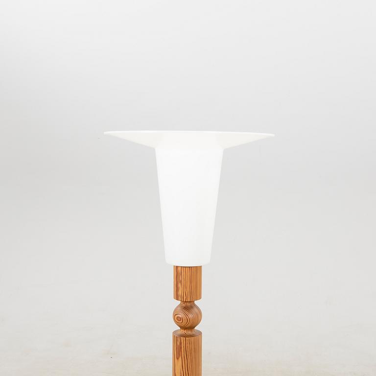 Uno & Östen Kristiansson, floor lamp, Luxus, 1970s.