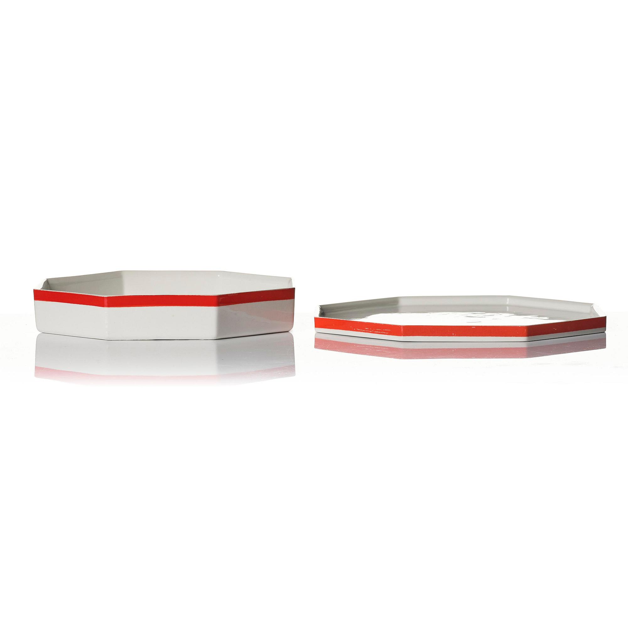 Karin Björquist, a 76-piece “Röd kant” bone china dinner service, Gustavsberg, post 1968.