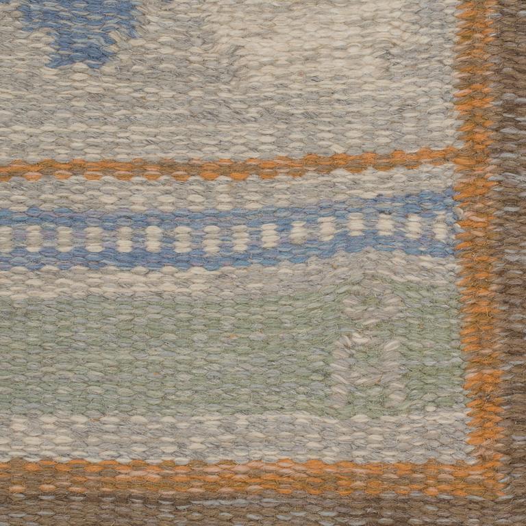 MATTA, rölakan, signerad Å (Anna Johanna Ångström). Ca 204 x 135 cm.