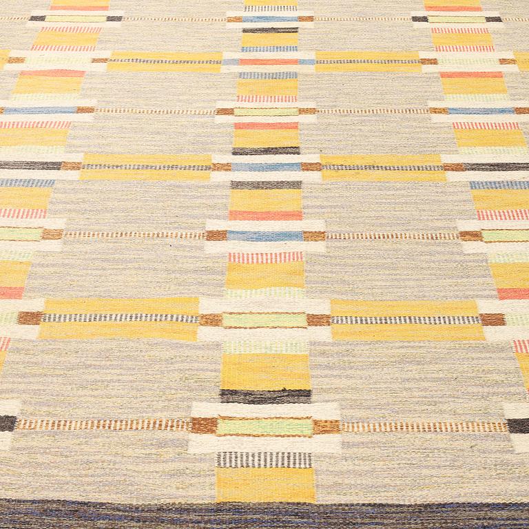 A carpet, flat weave, ca 281,5-285 x 182,5-184 cm, signed MG, Sweden around the middle of the 20th century.