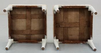 TABURETTER, ett par, gustavianska, 1700-talets andra hälft.
