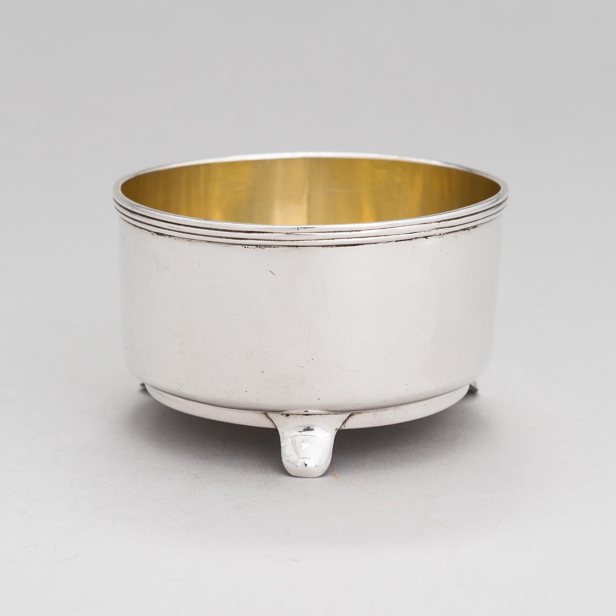 A Russian silver bowl, mark of Friedrich Johann Drevsen, assay master Aleksandr Jashinov, Saint Petersburg, 1818-1826.