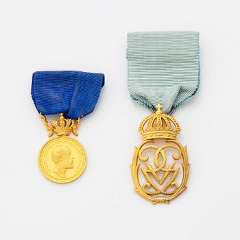 A Swedish Royal gold medal and a gilt silver decoration.