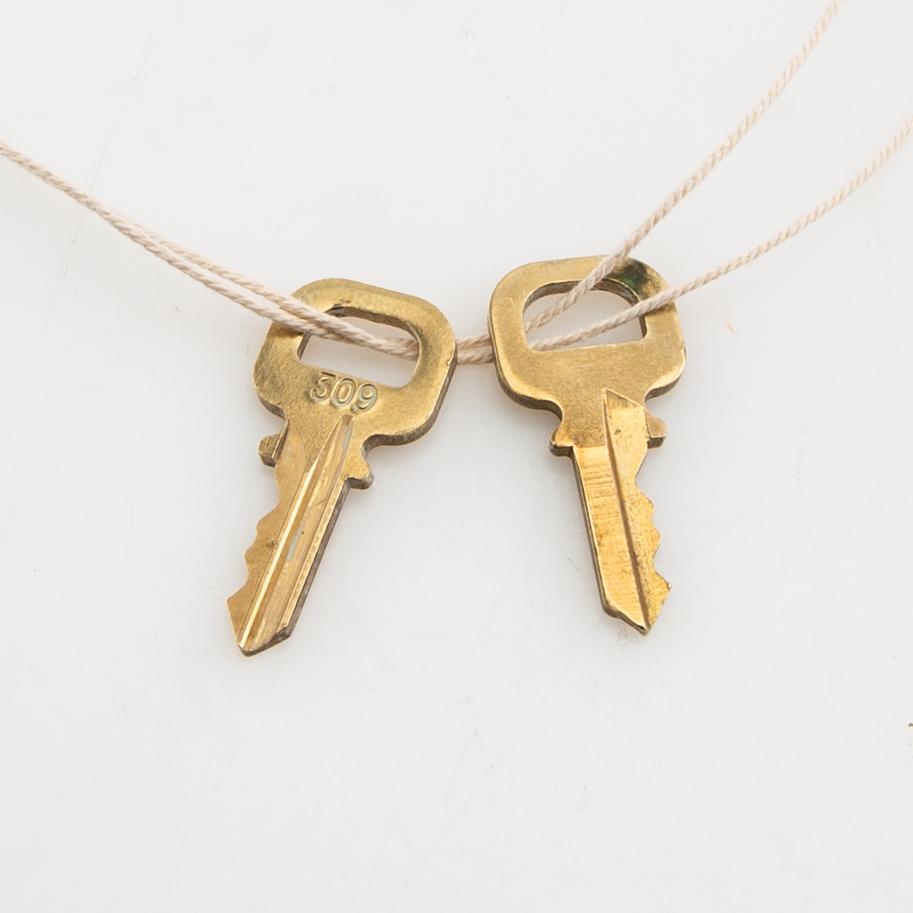 Louis Vuitton, Alma vintage bag.