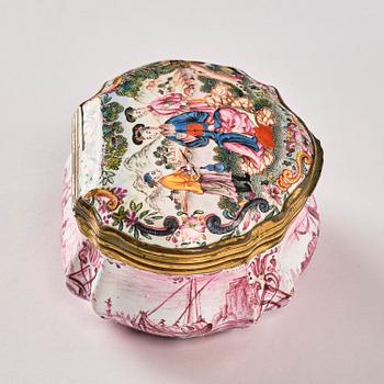 An enamel box with cover, Qing dynasty, 18th century.