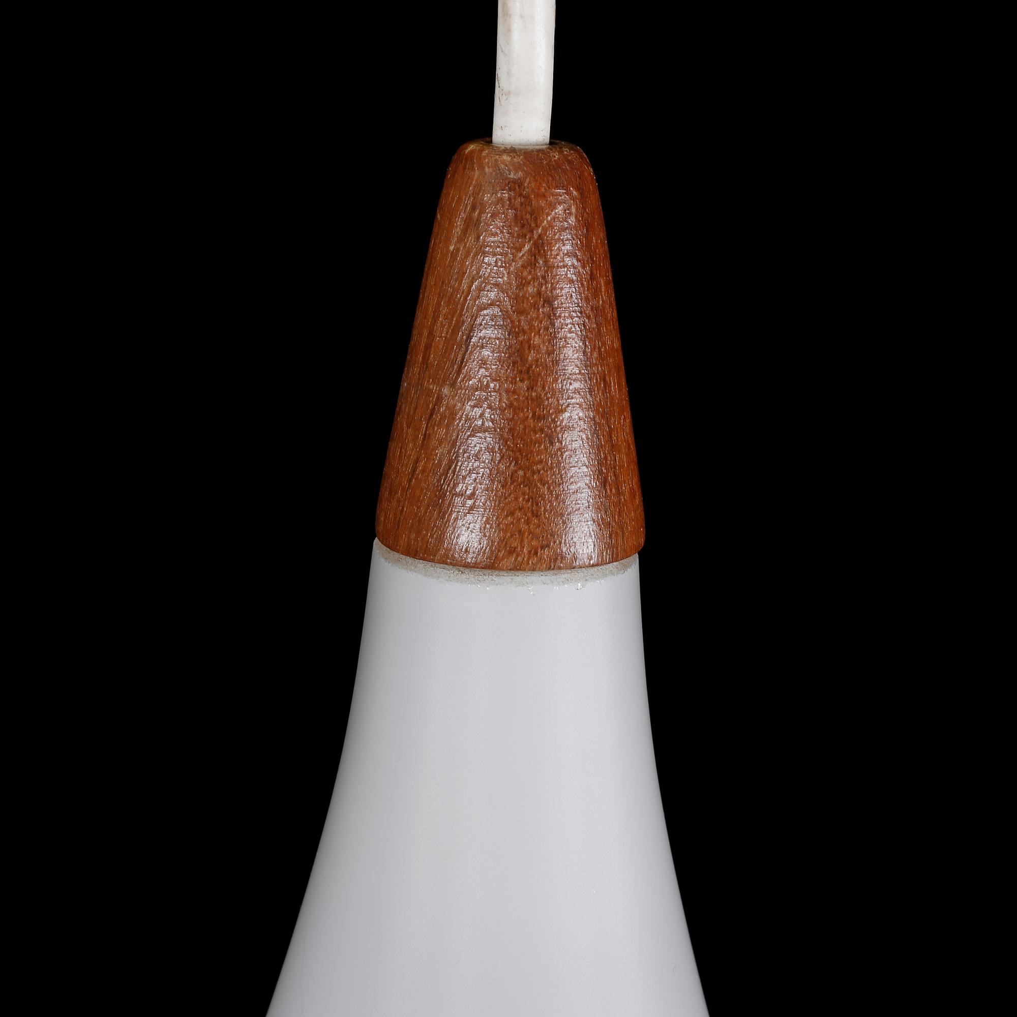 TAKLAMPA, Luxus, Uno och Östen Kristiansson, Vittsjö, 1900-talets andra hälft.