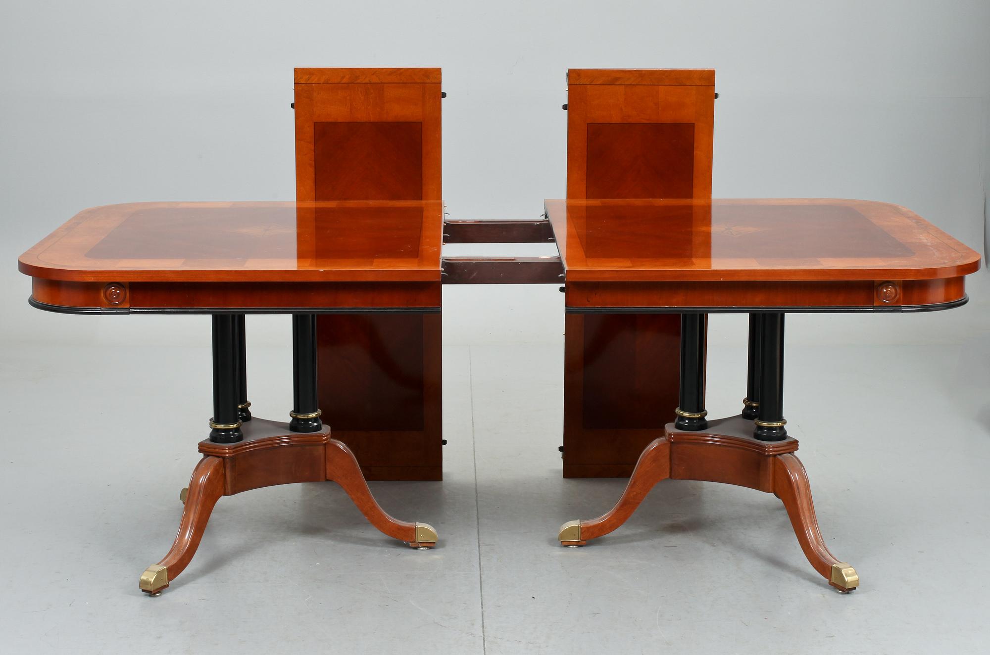 MATSALSMÖBLEMANG, 13 delar, regencystil, modern tillverkning.