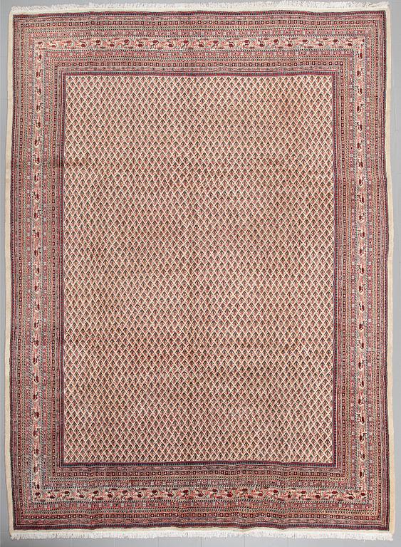 A SAROUK MIR RUG, 358 x 270 cm.