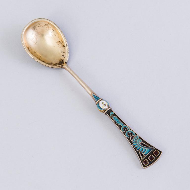 FABERGÉ, SKED, emalj, silver (88), delvis förgylld, Moskva 1899-1914, kontrollmästare Ivan Lebedkin.