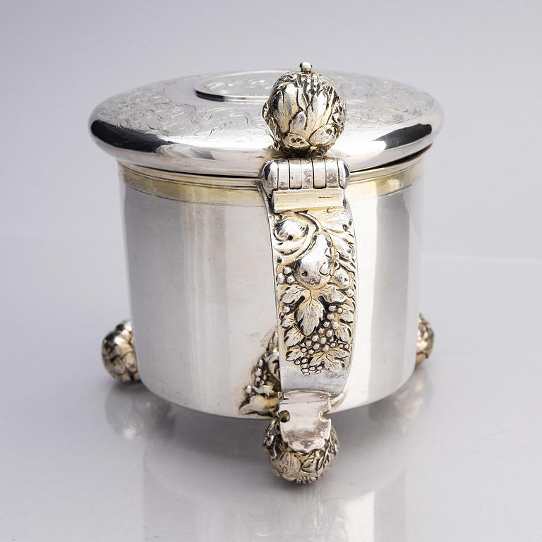 A Swedish 17th century parcel-gilt silver tankard, mark of Erik Månsson Schmidt, Stockholm (active 1675-1686).