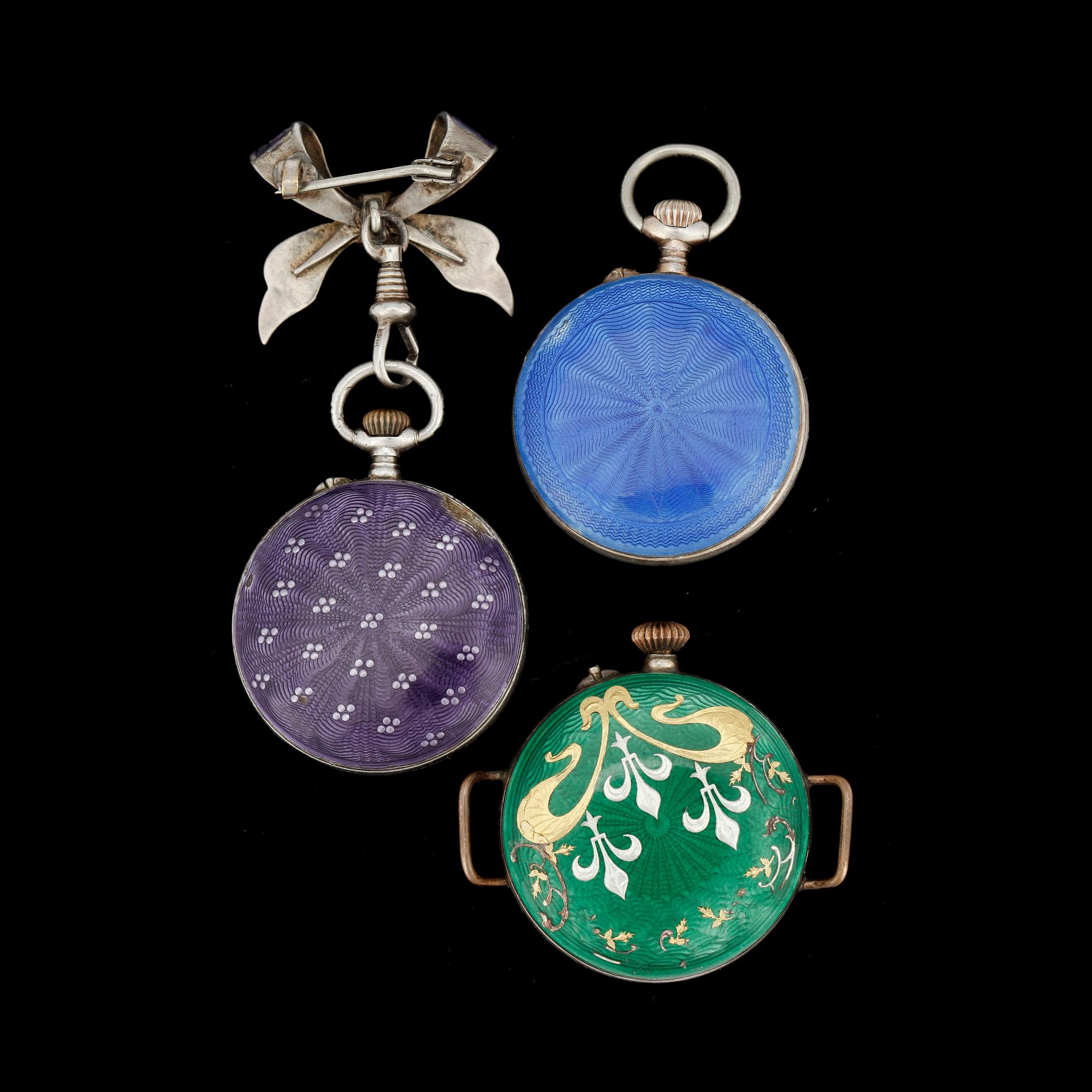 FICKUR samt ARMBANDSUR, 2+1 st, silver samt emalj. Tidigt 1900-tal.